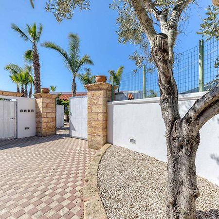 Villetta Climatizzata Mar Torre San Giovanni Ugento Bagian luar foto