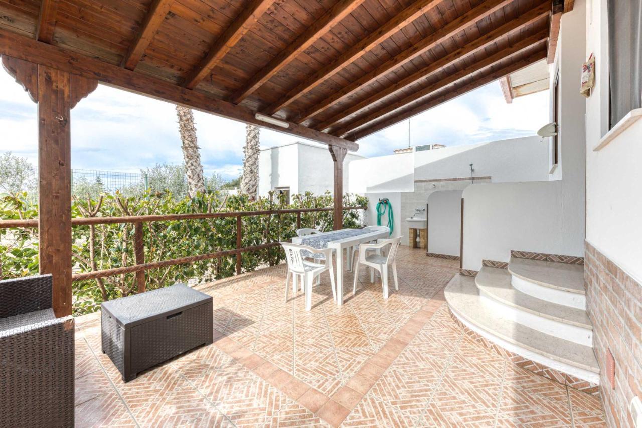 Villetta Climatizzata Mar Torre San Giovanni Ugento Bagian luar foto