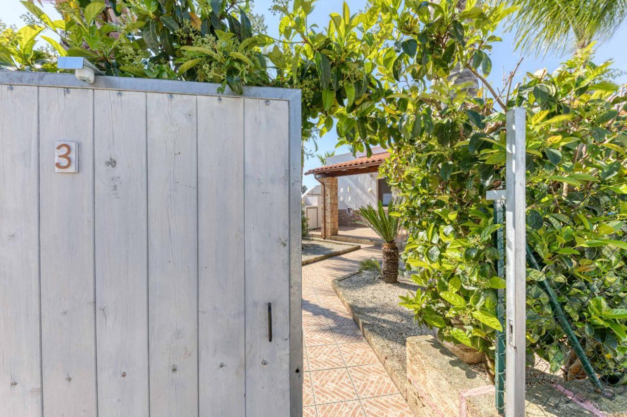 Villetta Climatizzata Mar Torre San Giovanni Ugento Bagian luar foto